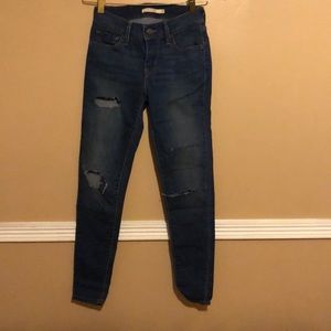 Levi’s Ripped jeans